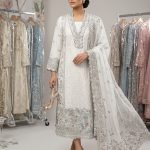 White Embroidered Pakistani Suit / Salwar Kameez (Anarkali style).